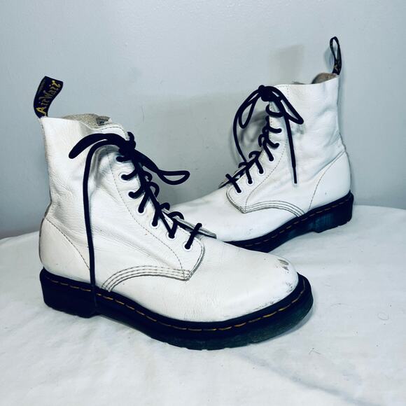 Dr. Martens Boots Pascal White Leather Lace Up Ankle Distressed Combat Grunge 9 - Picture 1 of 8